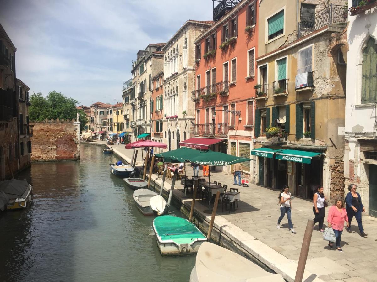 Mori 1 Con Bella Vista Nuovo Appartamento Venice Luaran gambar